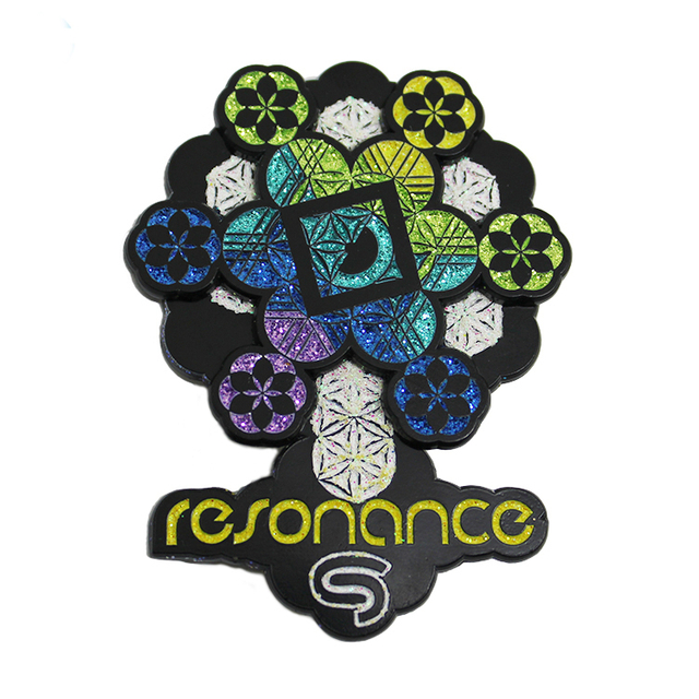 Distintivo con spilla glitterata girevole smaltata con fiocco di neve