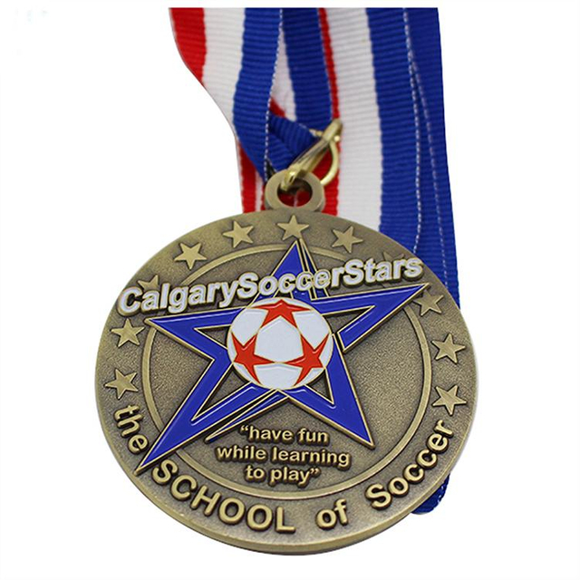 Medaglia d'oro smaltata morbida da calcio personalizzata antica